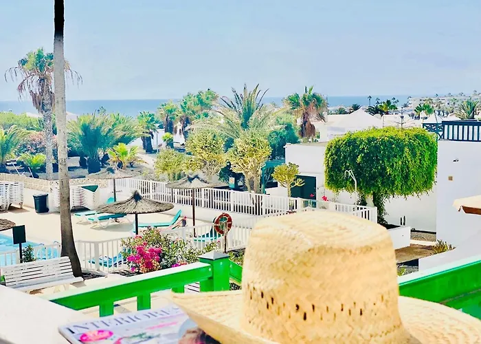Canaryislandshost L Sea View